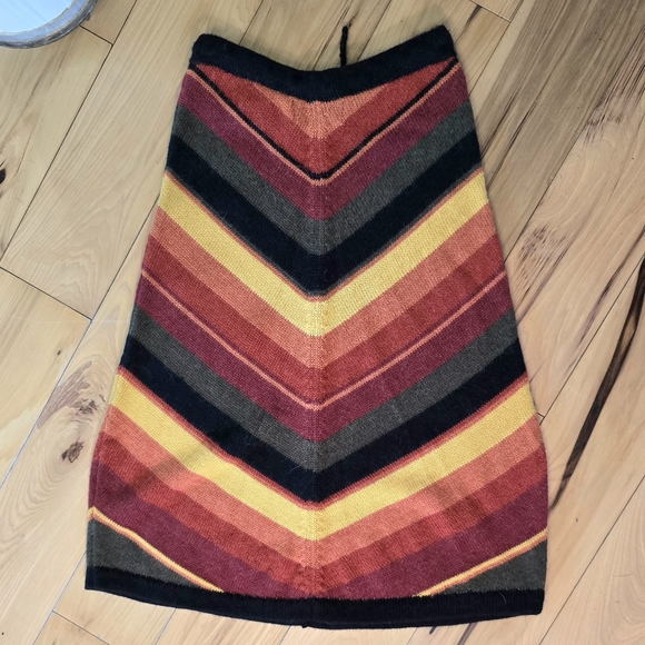 Genuine Handmade Alpaca Wool A-Line Midi Skirt - Picture 2 of 5